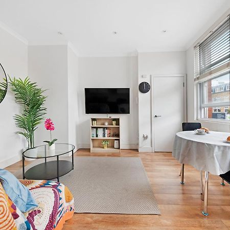런던 Family Friendly - Stylish Kentish Town 아파트 외부 사진